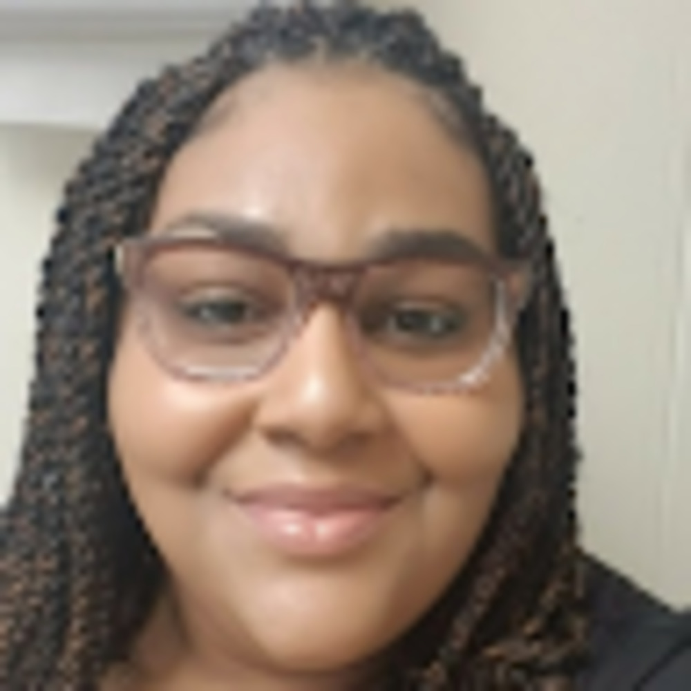 Meet your Posher, Amyra